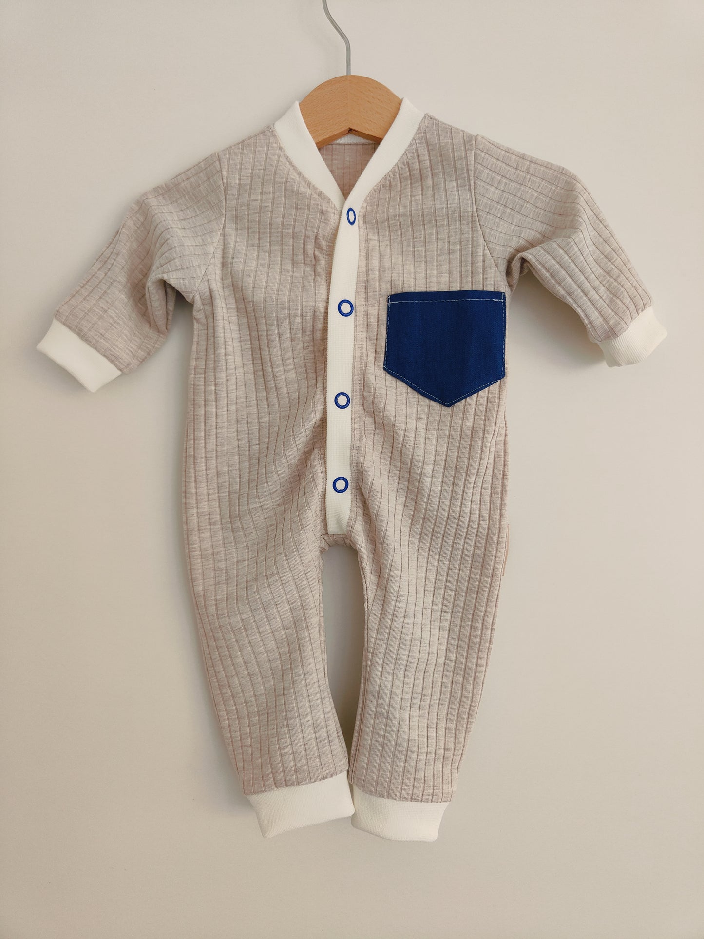 Overall mit Babymütze -Creme/Jeans