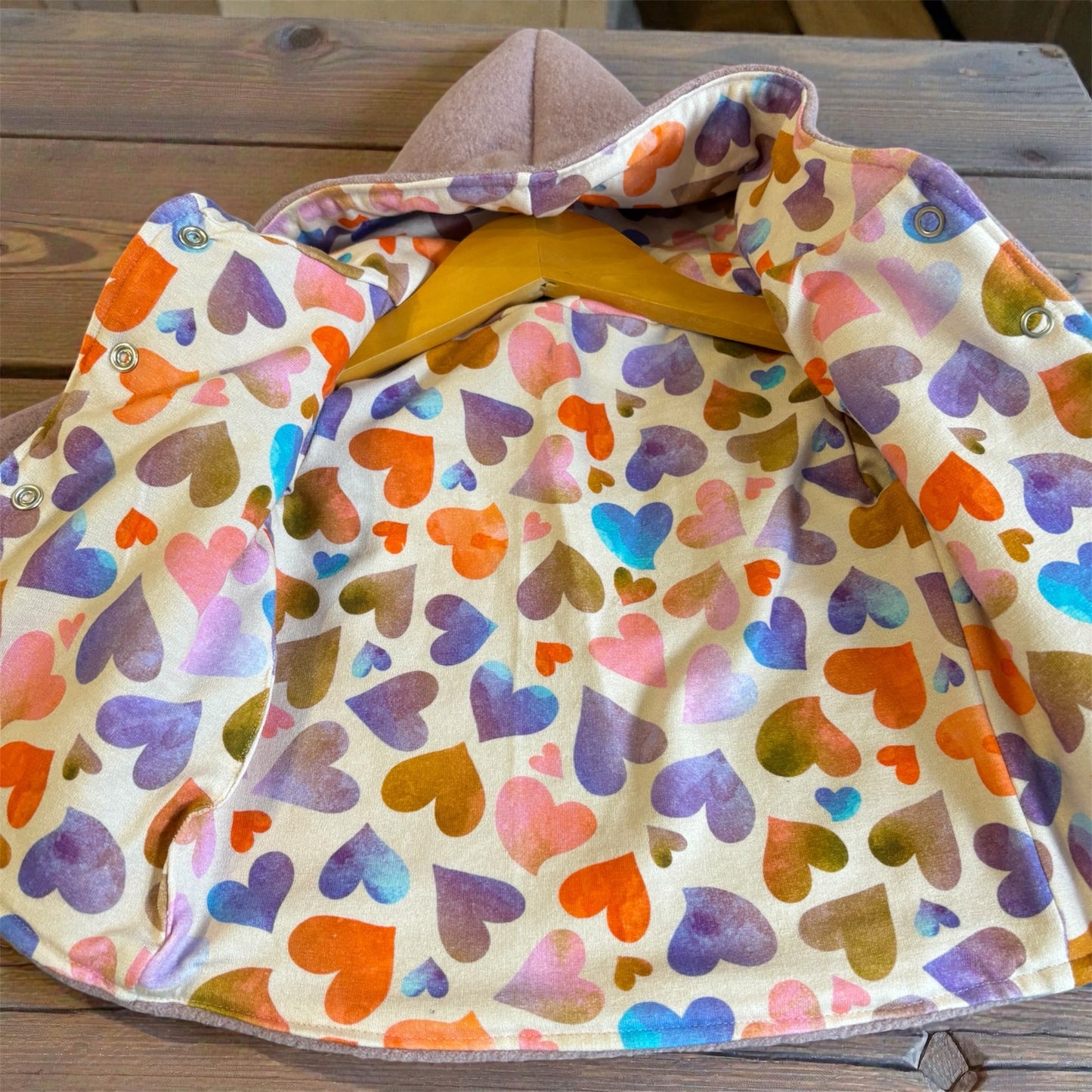 Walkjacke-Flieder/ bunte Herzen