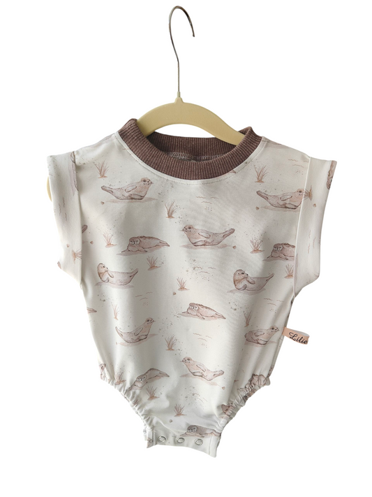 Bubblebody aus Biobaumwollrippjersey-Robben/beige