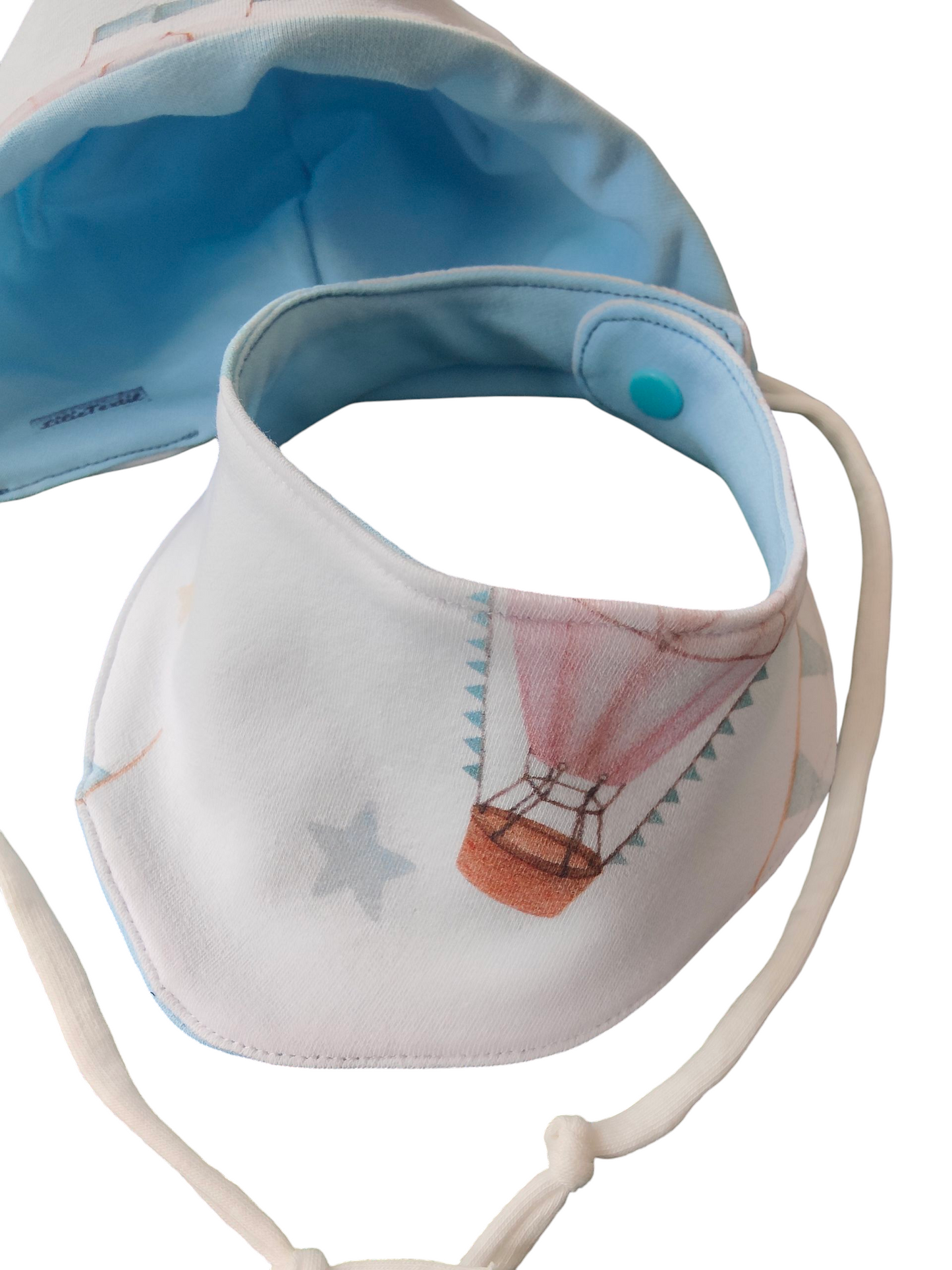 Babymütze mit Halstuch aus Baumwollsweat/Heißluftballon/weiß/hellblau