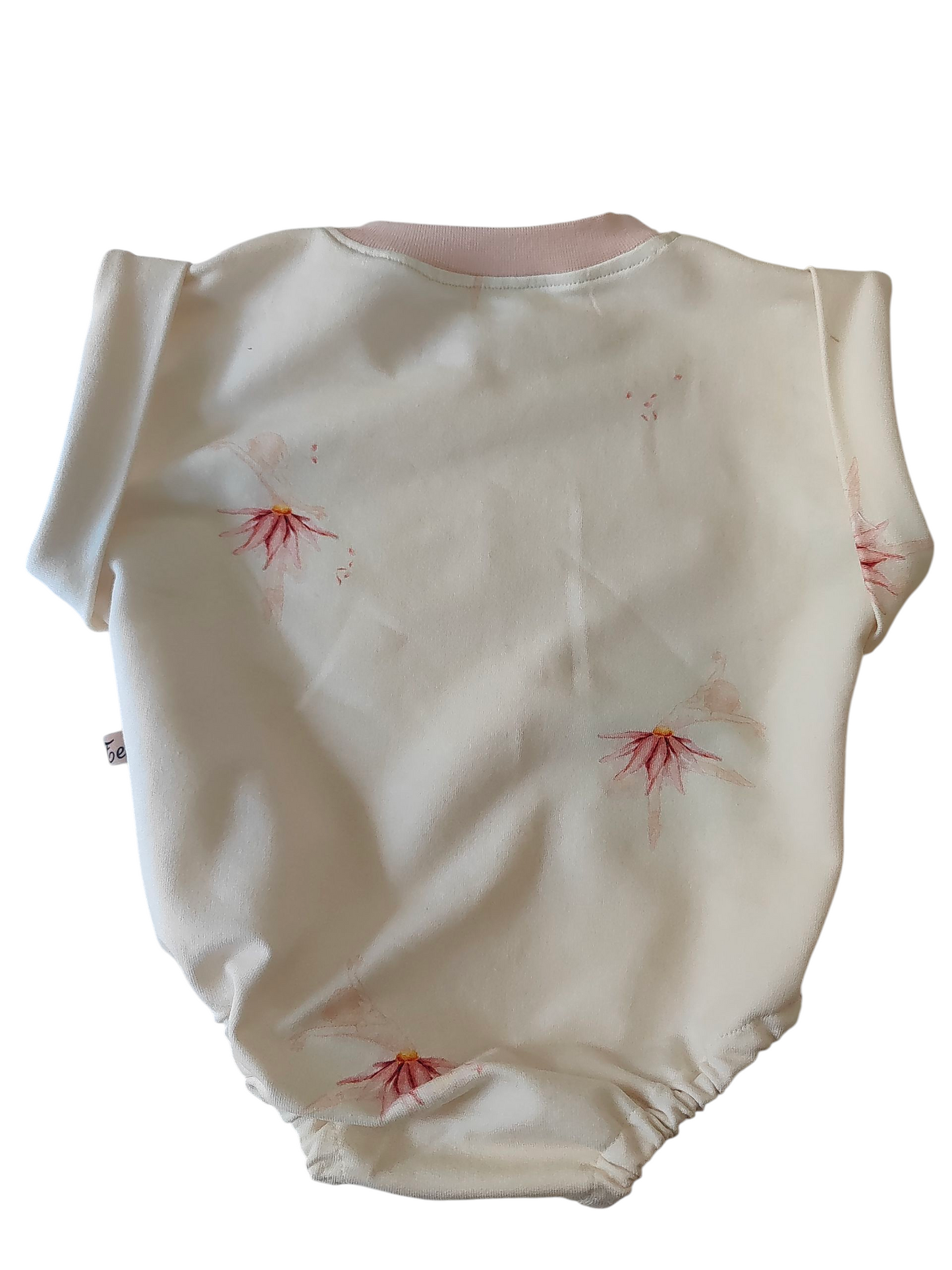 Bubblebody aus Biobaumwollrippjersey-Blumenfee/creme-zartrosa
