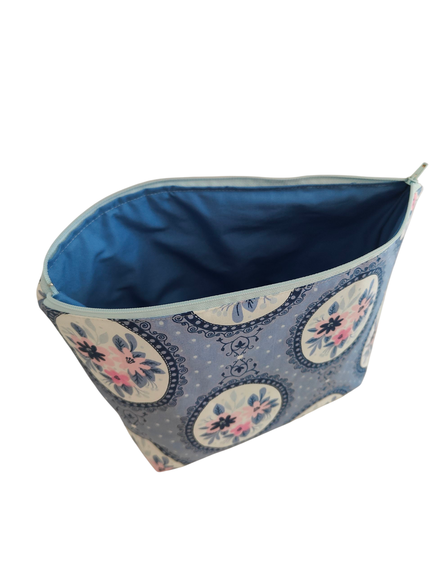 Kosmetiktasche-/ Blütentraum/Blau