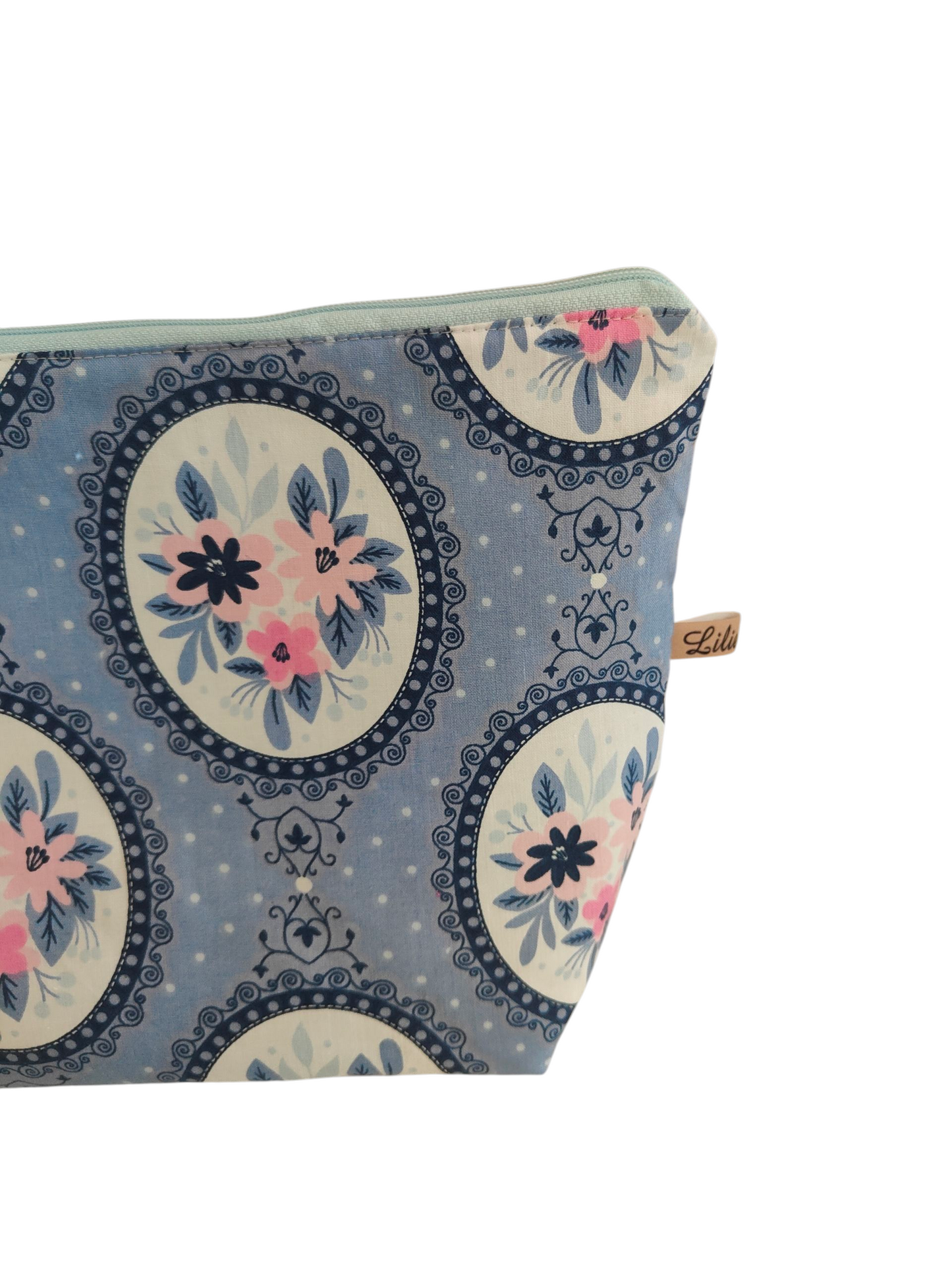 Kosmetiktasche-/ Blütentraum/Blau