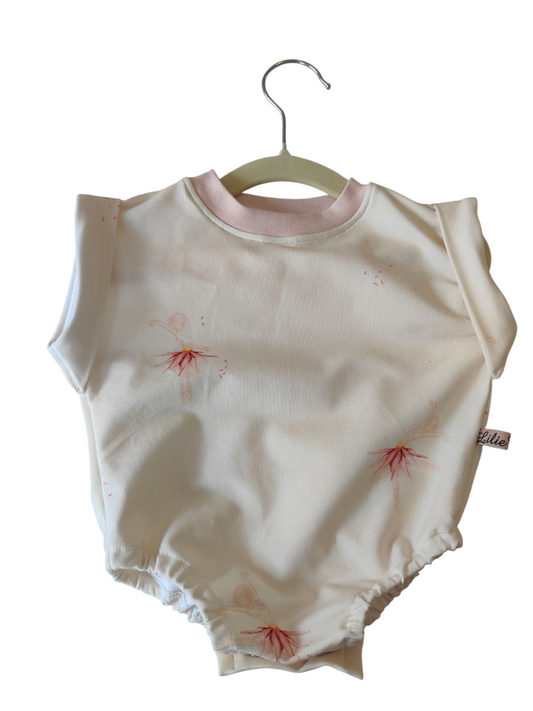 Bubblebody aus Biobaumwollrippjersey-Blumenfee/creme-zartrosa